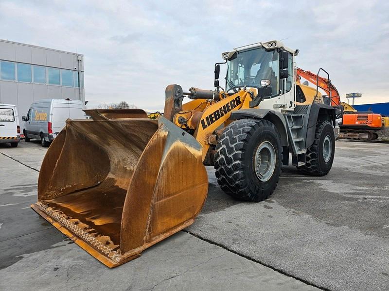 Liebherr L566