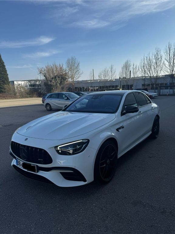 Image of Mercedes-Benz E 63 AMG