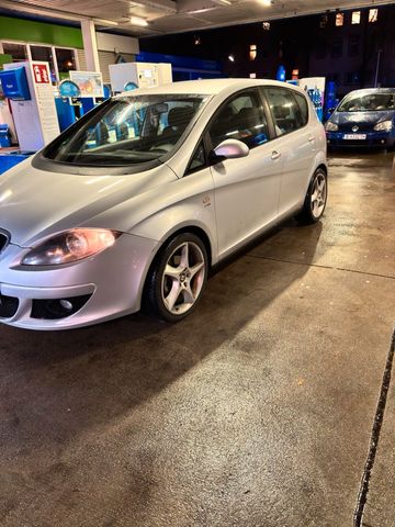 Seat SEAT ALTEA 2 l Benzin