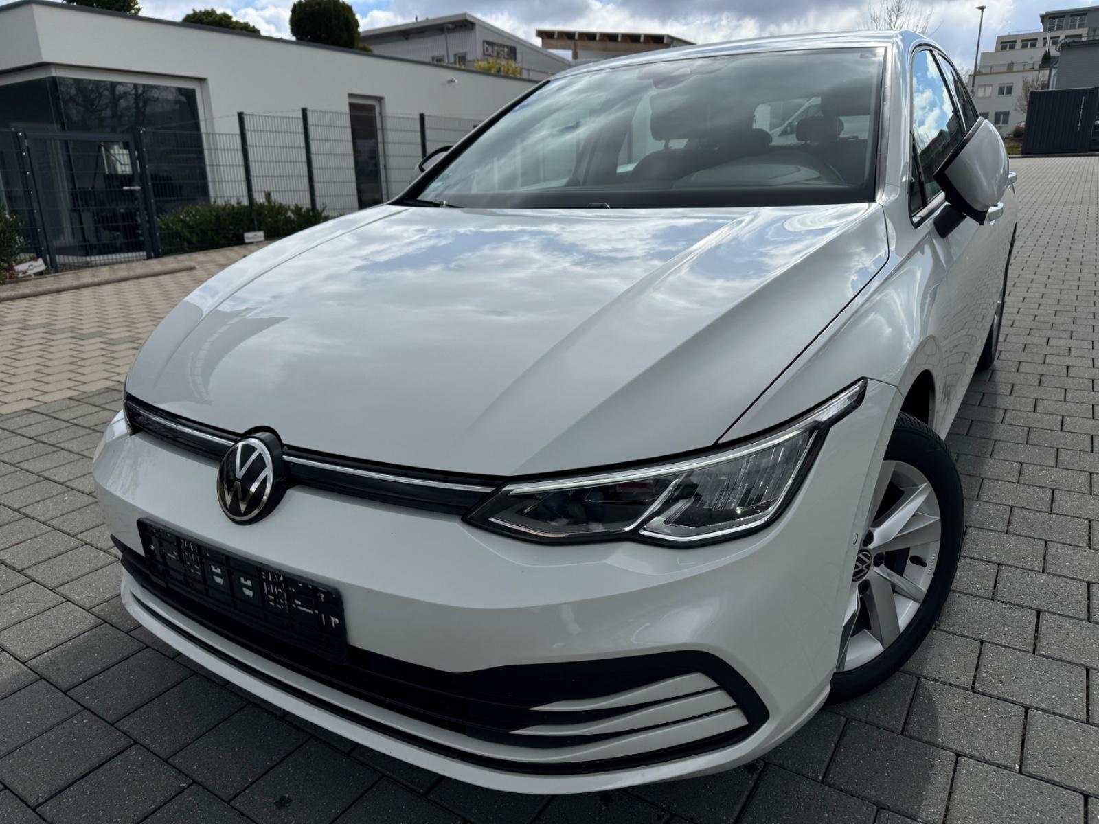 Volkswagen Golf VIII 2.0TDI Life NAVI*MTL*VIRTUELL*AHK*PDC