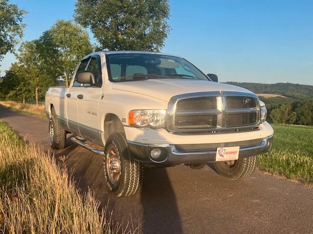 Dodge Ram 2004 — engine 5.700 cm³, 345 HP (254kW)