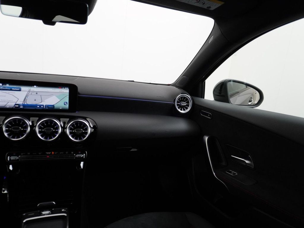 Mercedes-Benz A 250 e Star Edition AMG Line | Nightpakket | Ve