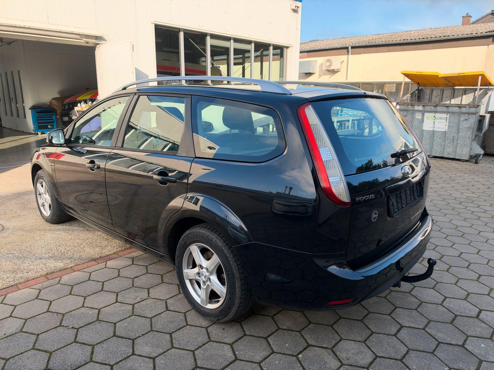 Ford Focus 2010 — engine 106 HP (78kW)