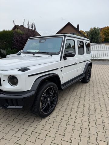 Mercedes-Benz G 63 AMG White/White /A22/Carbon/TV/2025