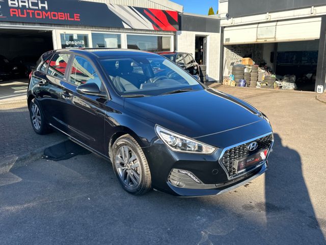 Hyundai i30 1,4 Navi/ Kamera/Alufelgen