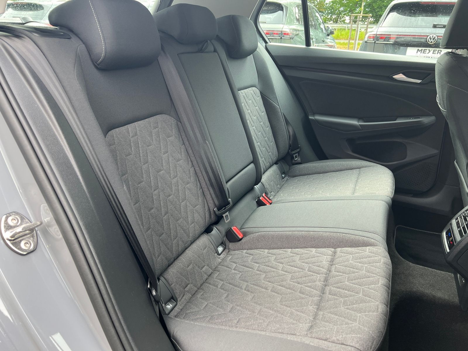 Fahrzeugabbildung Volkswagen Golf VIII Life 1.5 TSI *AHK, LED, ACC, Kamera, 1