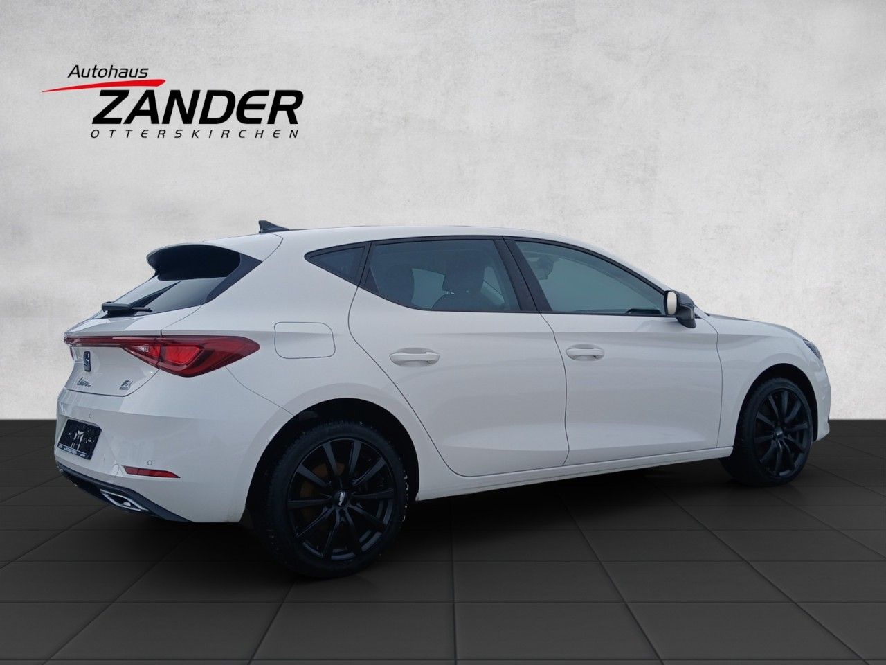 Fahrzeugabbildung SEAT Leon FR e-Hybrid Im Kundenauftrag! 8fach bereift