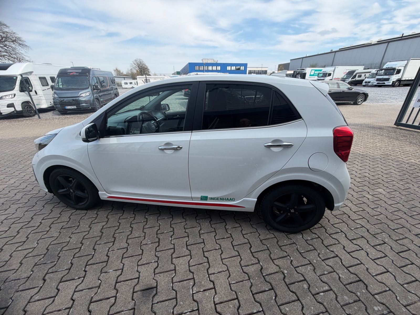 Fahrzeugabbildung Kia Picanto GT-Line / Automatic / Navi / Garantie