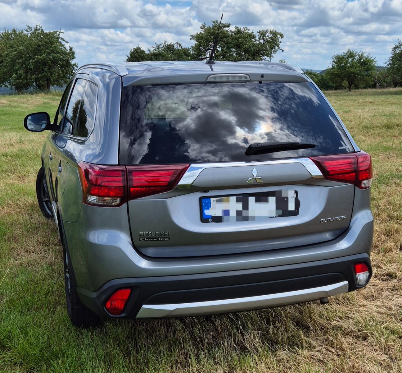 Mitsubishi Outlander 2.0 MIVEC Plus ClearTec 4WD CVT Plus