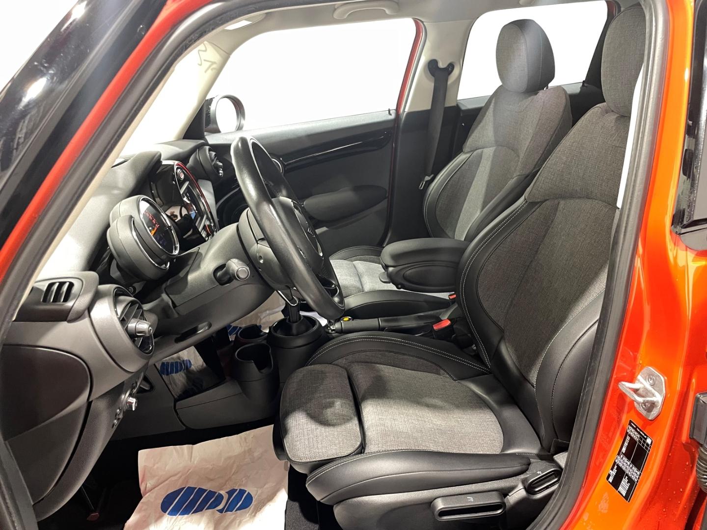 MINI Cooper Automatik LED Klima Tempomat Sitzheizung