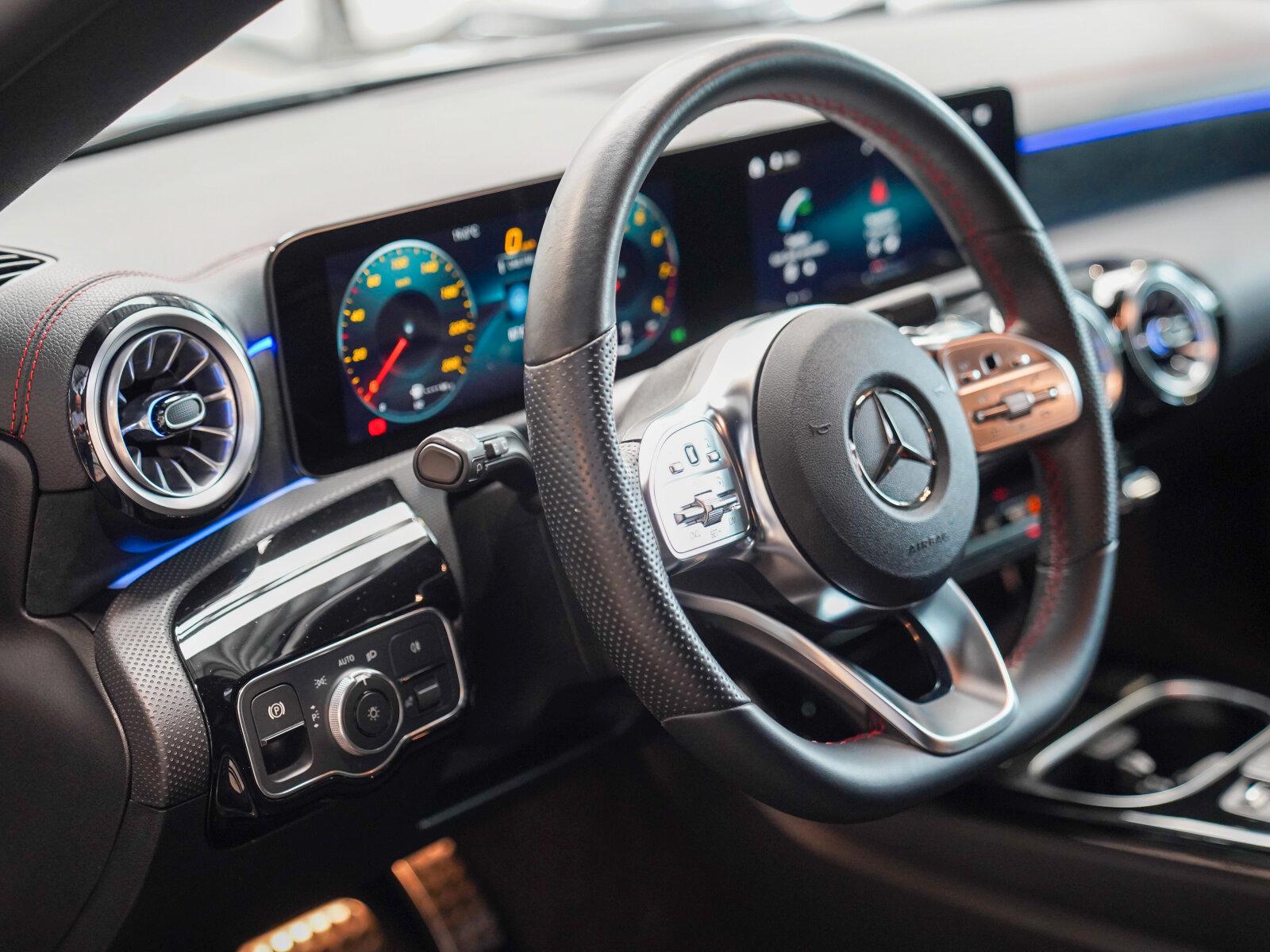 Mercedes-Benz CLA 180 SB AMG Line CarPlay Ambientebeleuchtung, миниатюра 15