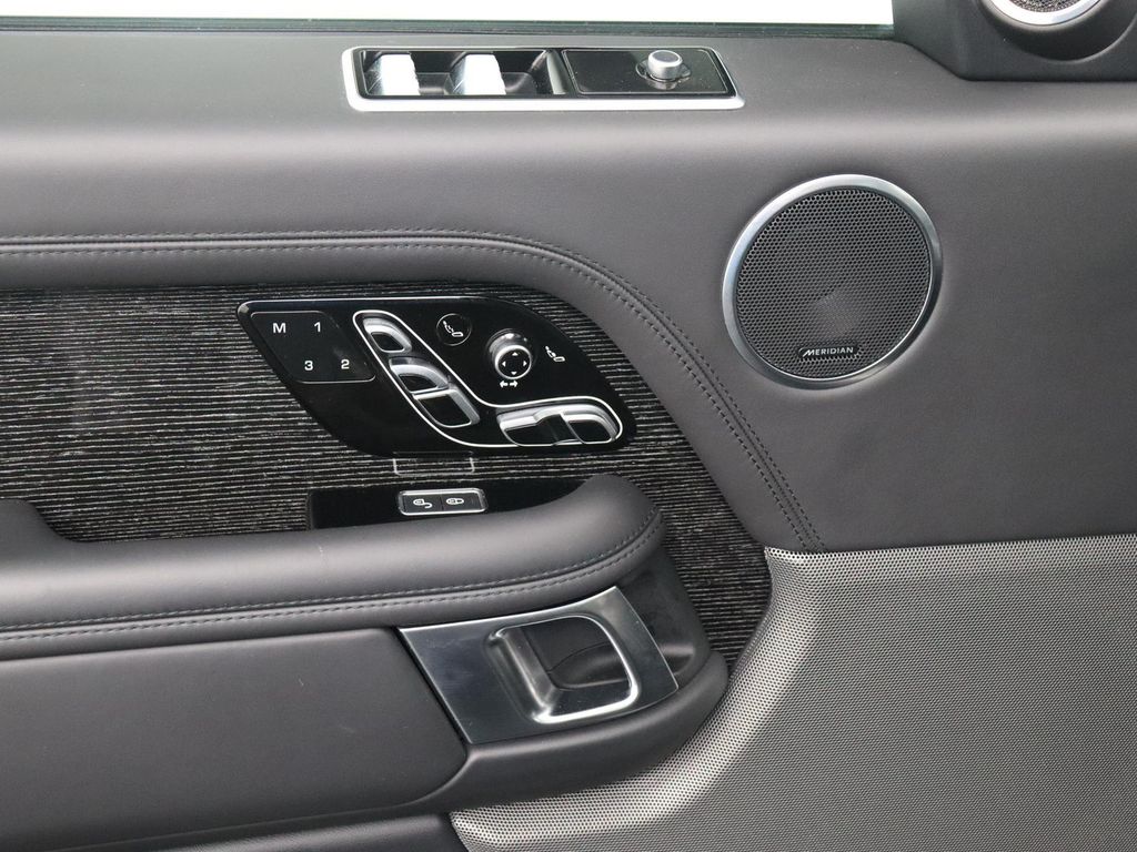 Land Rover Range Rover 5.0 V8 SC LWB Autobiography panorama
