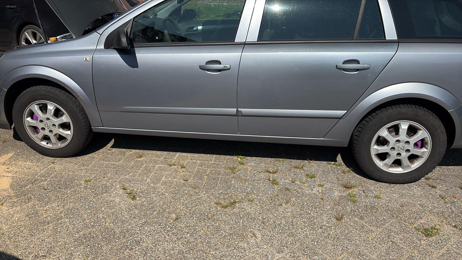 Opel Astra 2005 — engine 105 HP (77kW)
