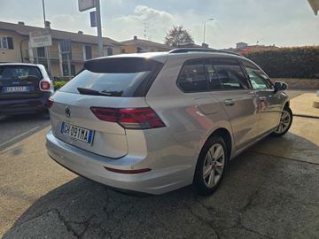 Volkswagen Golf - 10