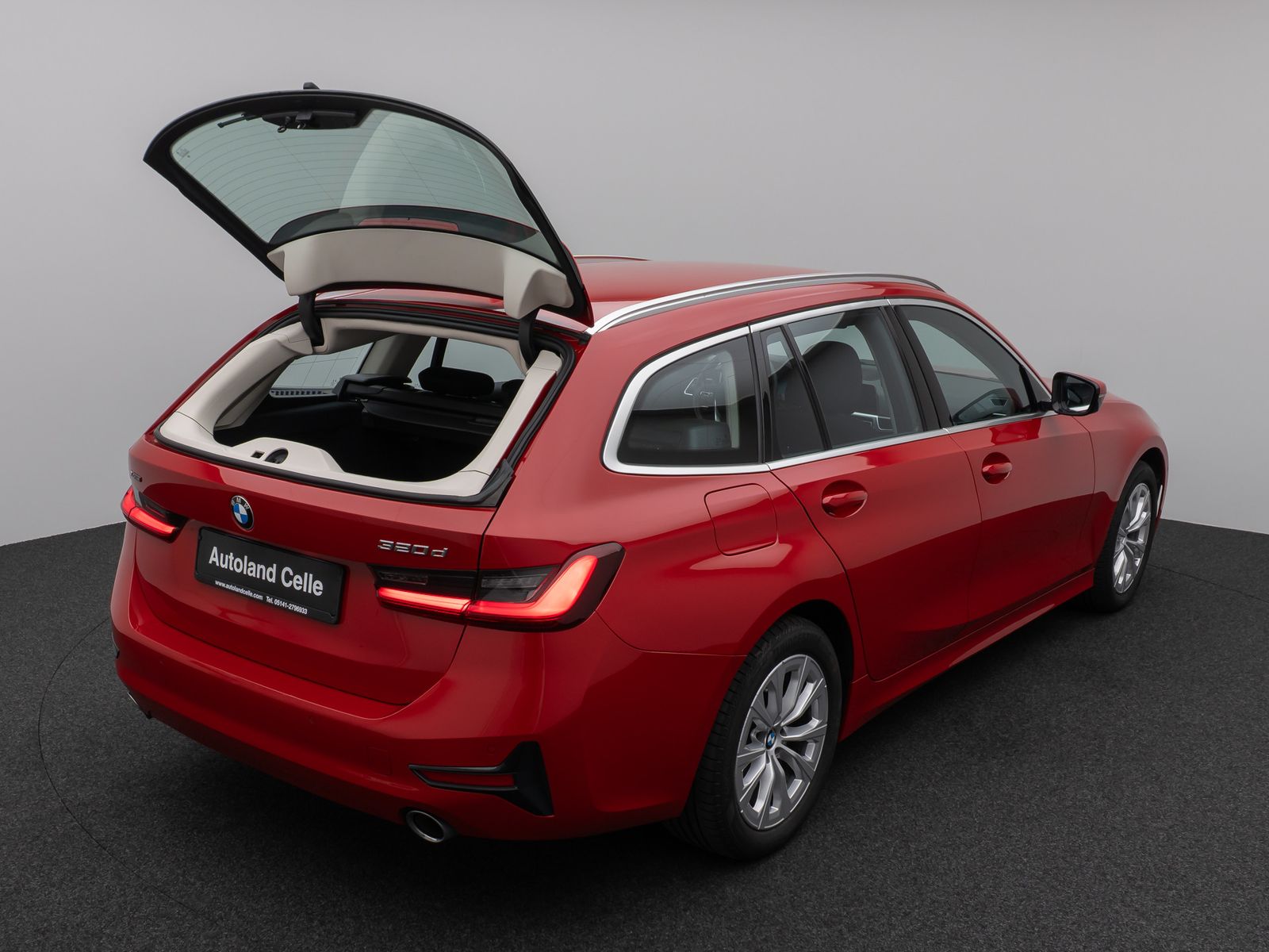 Fahrzeugabbildung BMW 320d  xD Laser DAB Fernlichtassist Komfort Alarm