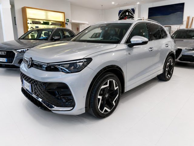 Volkswagen VOLKSWAGEN Tiguan R-Line DSG 2.0 TDI 150 CV Alca imagem 2