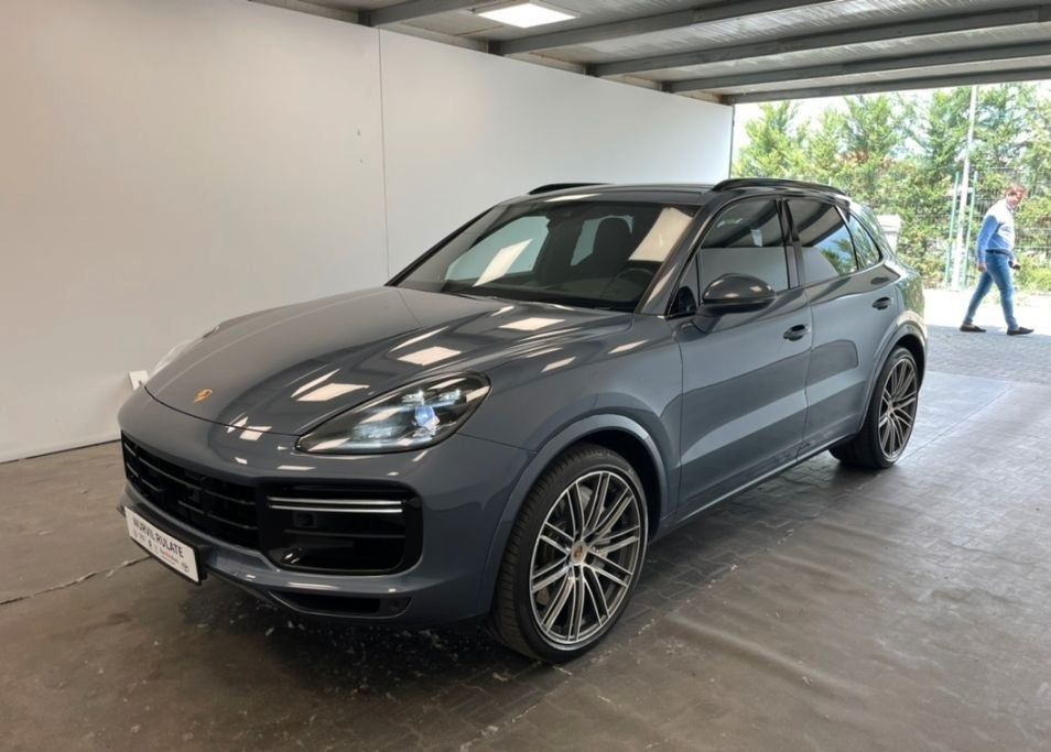 PORSCHE Cayenne Turbo