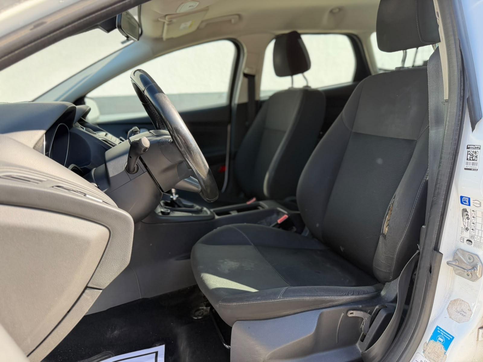Ford Focus 2015 — фото 15