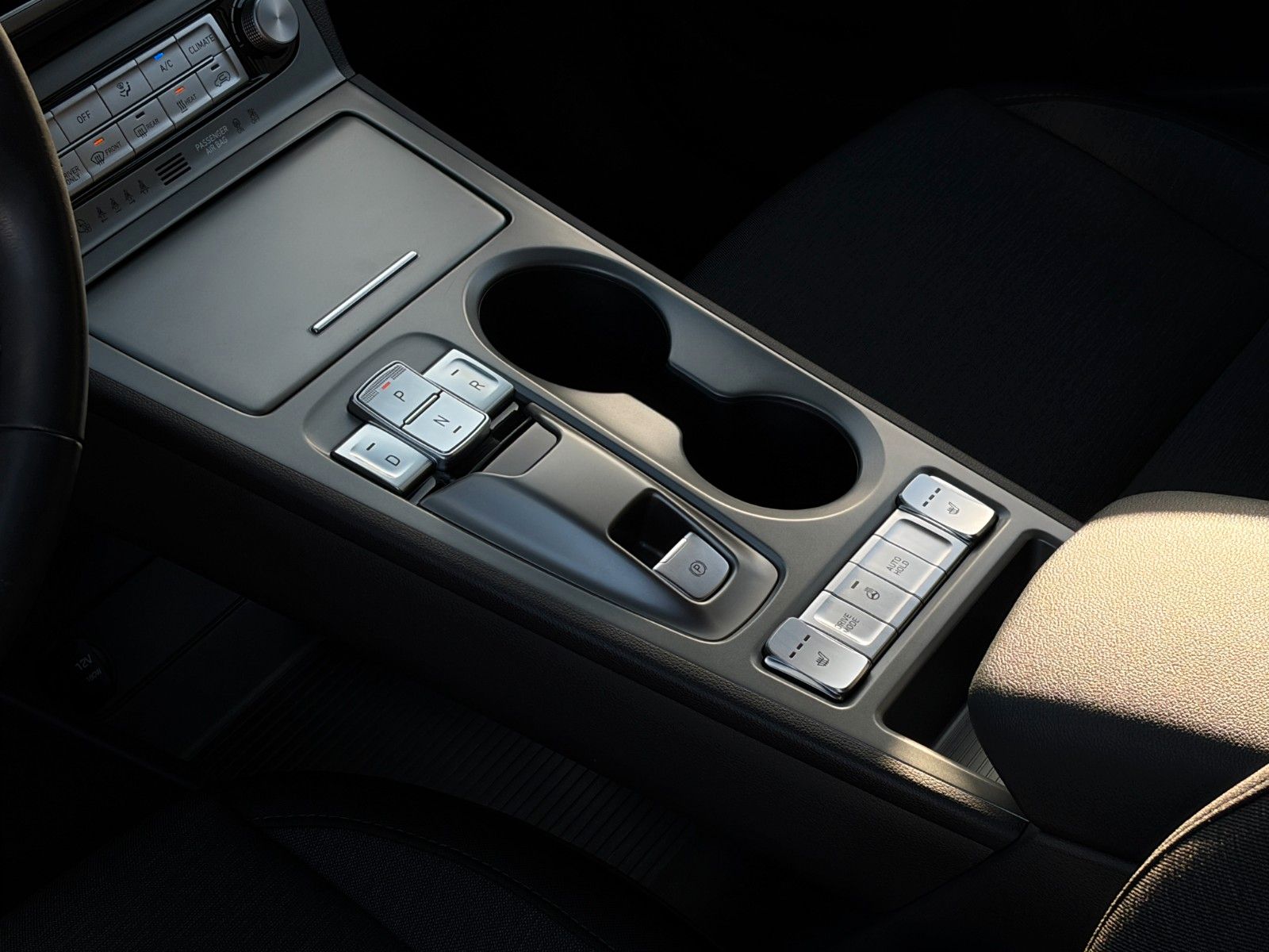 Fahrzeugabbildung Hyundai KONA E Select 39kW ACC LKA LFA CarPlay SHZ LHZ