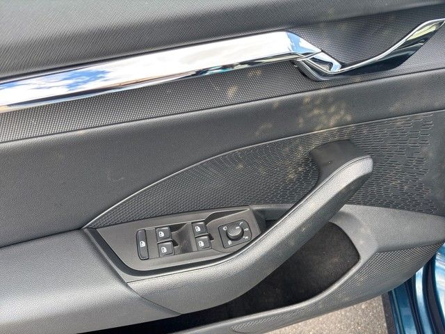 Fahrzeugabbildung SKODA Octavia Combi 2.0TDI DSG Style STNDHZ+MEMORY+LED