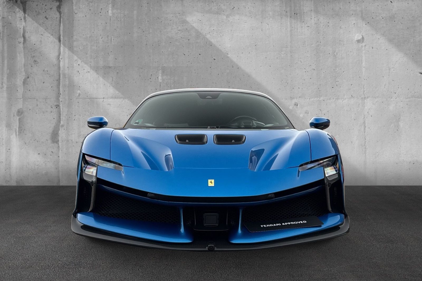 Fahrzeugabbildung Ferrari SF90 XX*1 owner*VAT*German car*PPF