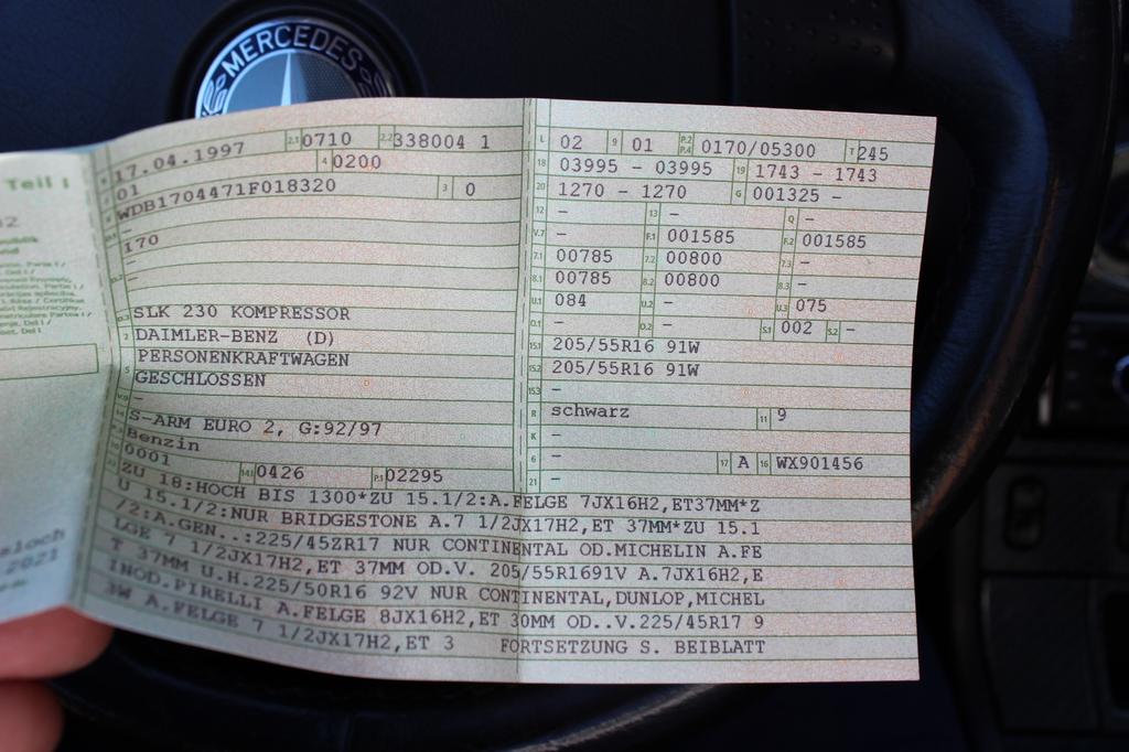 Mercedes-Benz SLK 230