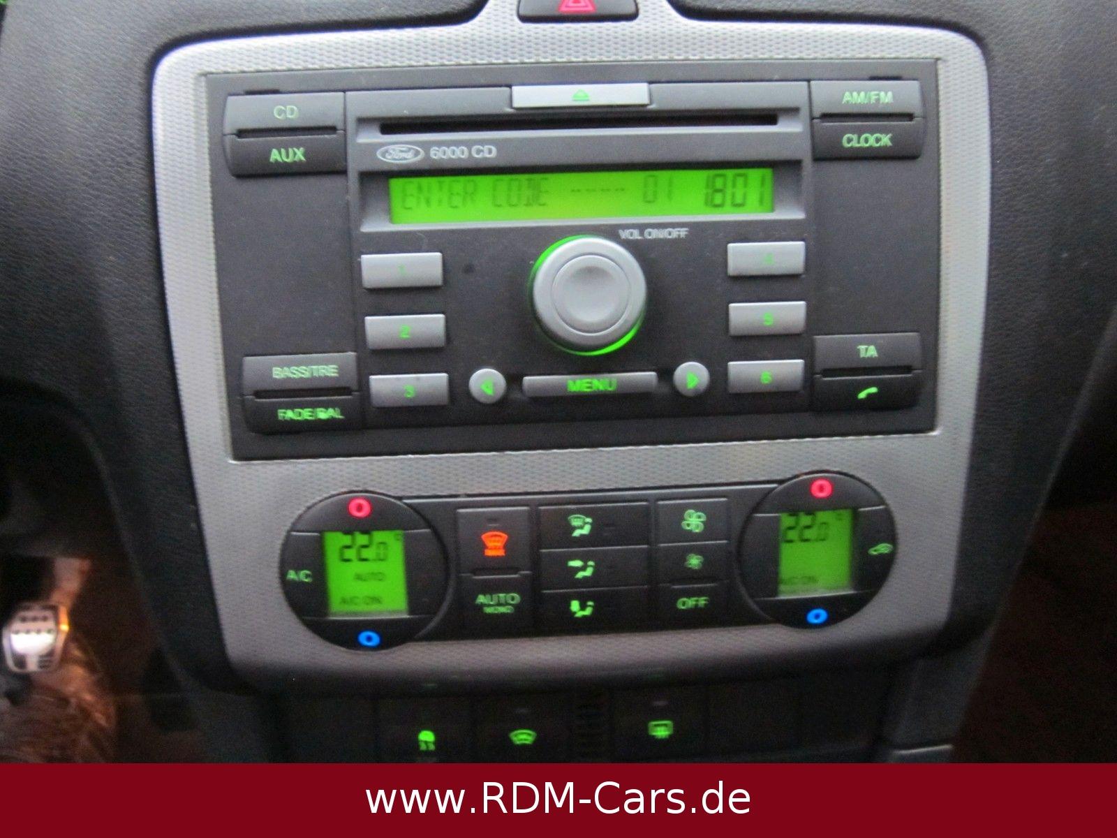Ford Focus 2005 — photo 13