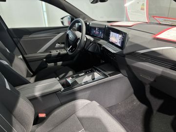 Fotografie 5 des Opel Astra Sports Tourer Electric GS Komfort + Infota