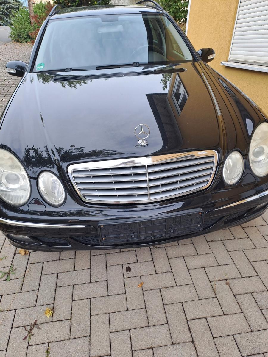 Mercedes-Benz E280 2005 — photo 10