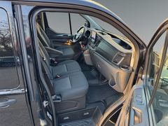 Fahrzeugabbildung Ford Transit Custom L2 Navi Sitzh Klima 2xTür AHK 1.H