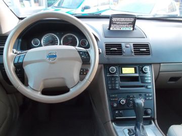 Volvo XC90 - 11