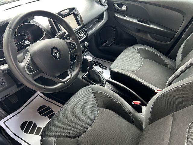 Fahrzeugabbildung Renault Clio+Navi+Allwetter+PDC+SHZ+Klima+LED-Tag+Tempom
