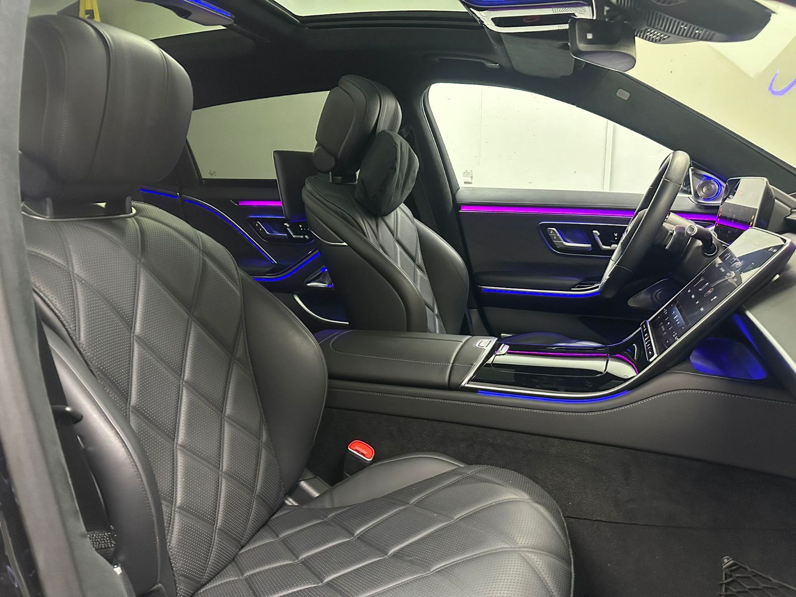 Fahrzeugabbildung Mercedes-Benz S 680 Maybach 4 matic *PANO*BURMESTER 4D*