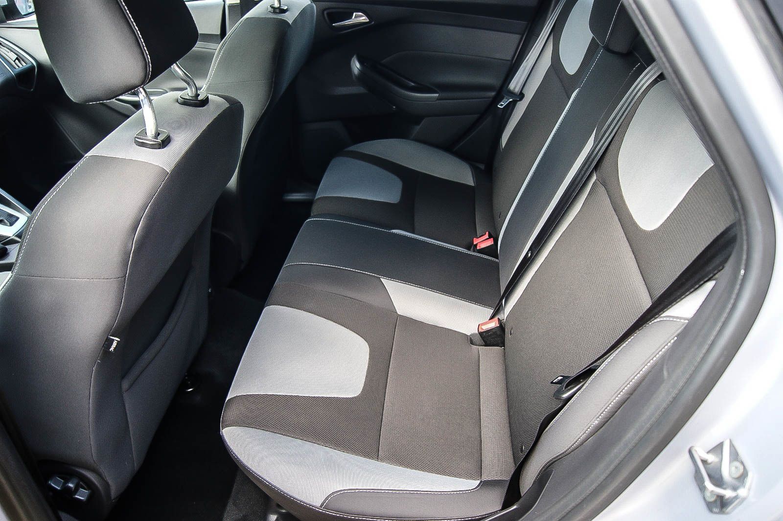 Fahrzeugabbildung Ford Focus Turnier Champions Edition AUTOMATIK