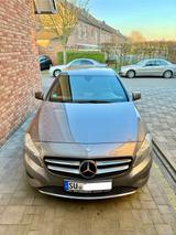 Mercedes-Benz 6-Gang | TÜV neu | scheckheftgepflegt | gepflegt - Mercedes-Benz A 180 in Bonn