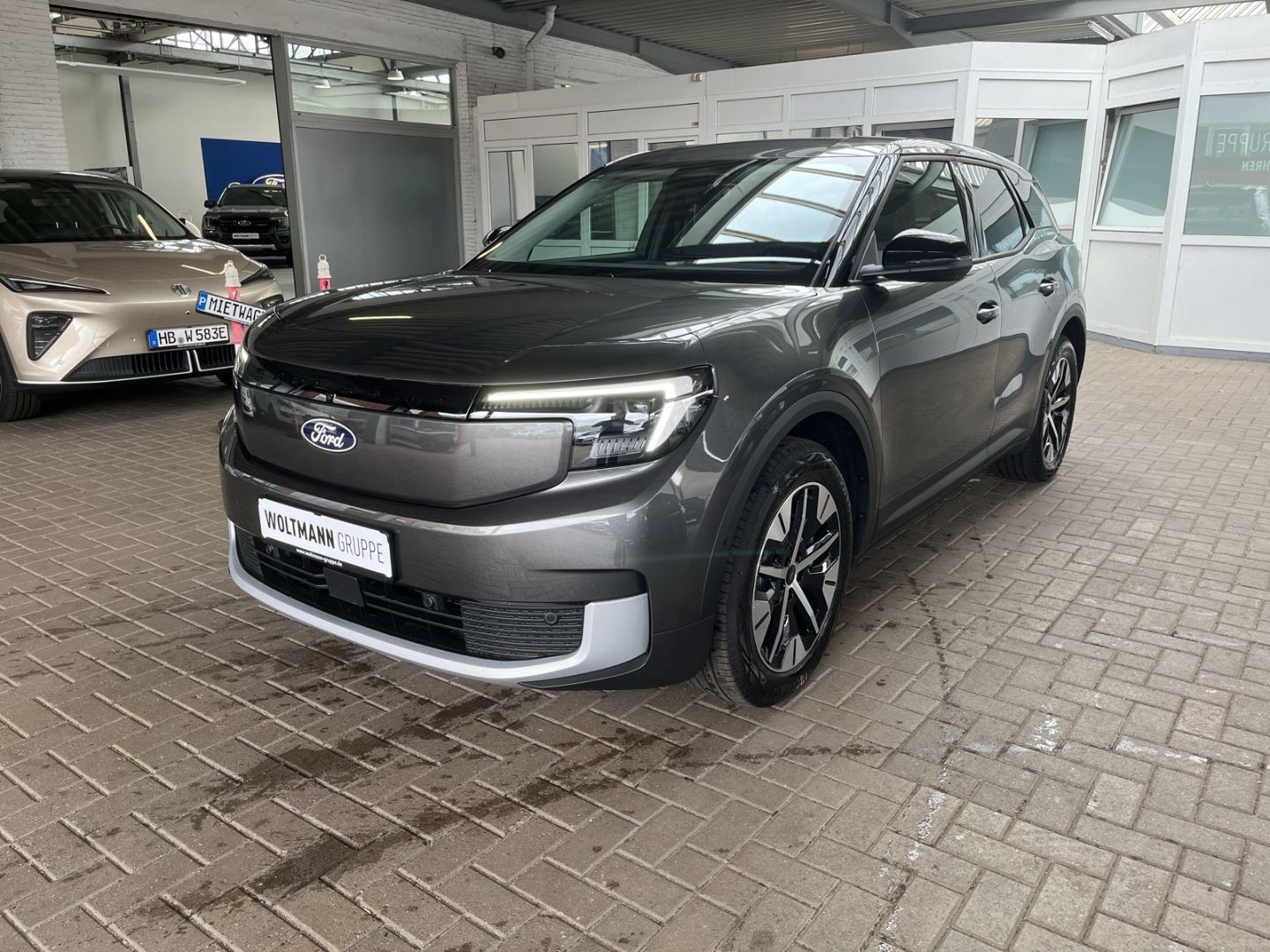 Fahrzeugabbildung Ford Explorer Select RWD Sportpaket Navi Digitales Co