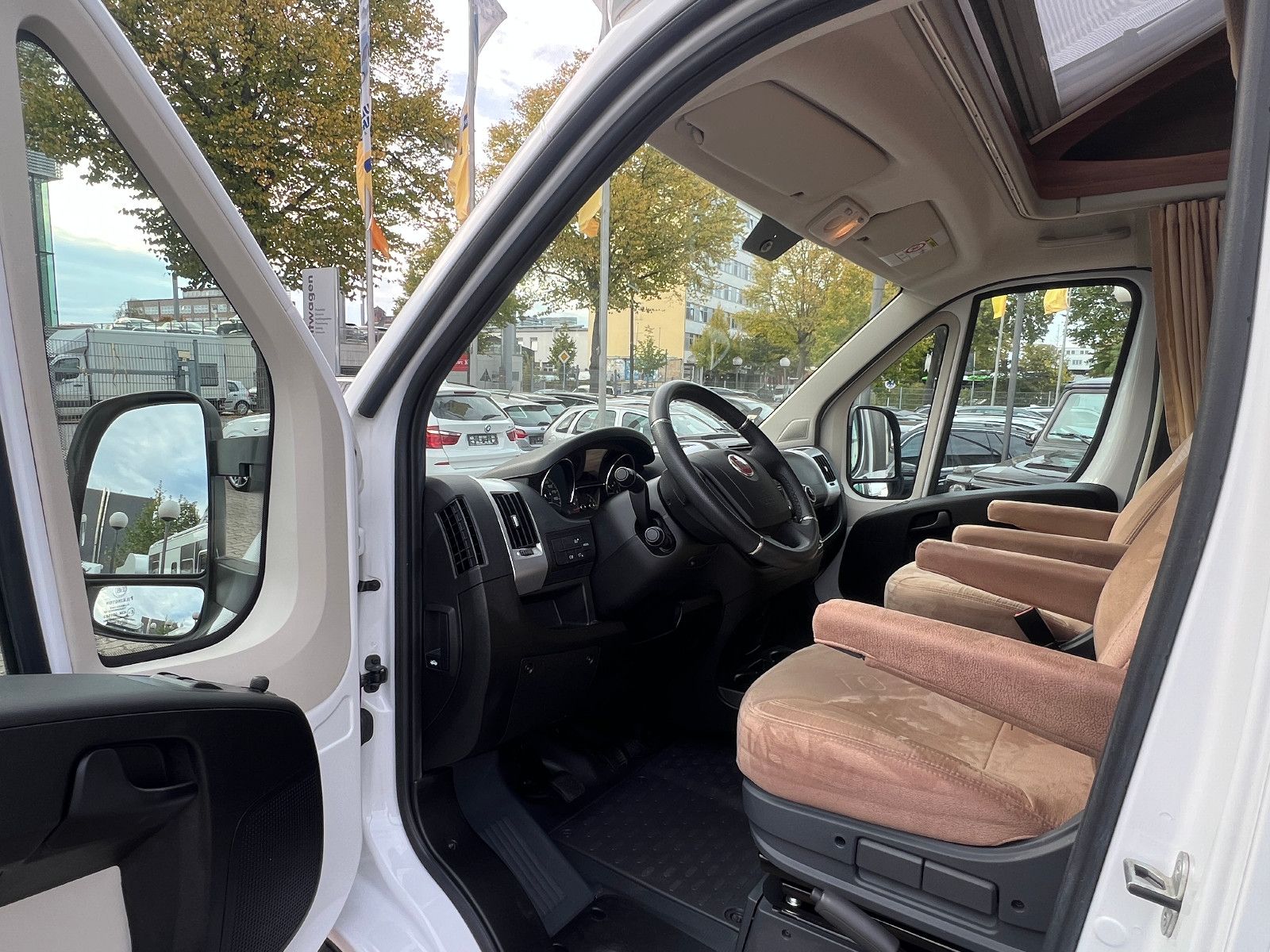 Fahrzeugabbildung Carado T 348 FIAT DUCATO 150 PS *1.HAND*DACHKLIMA*