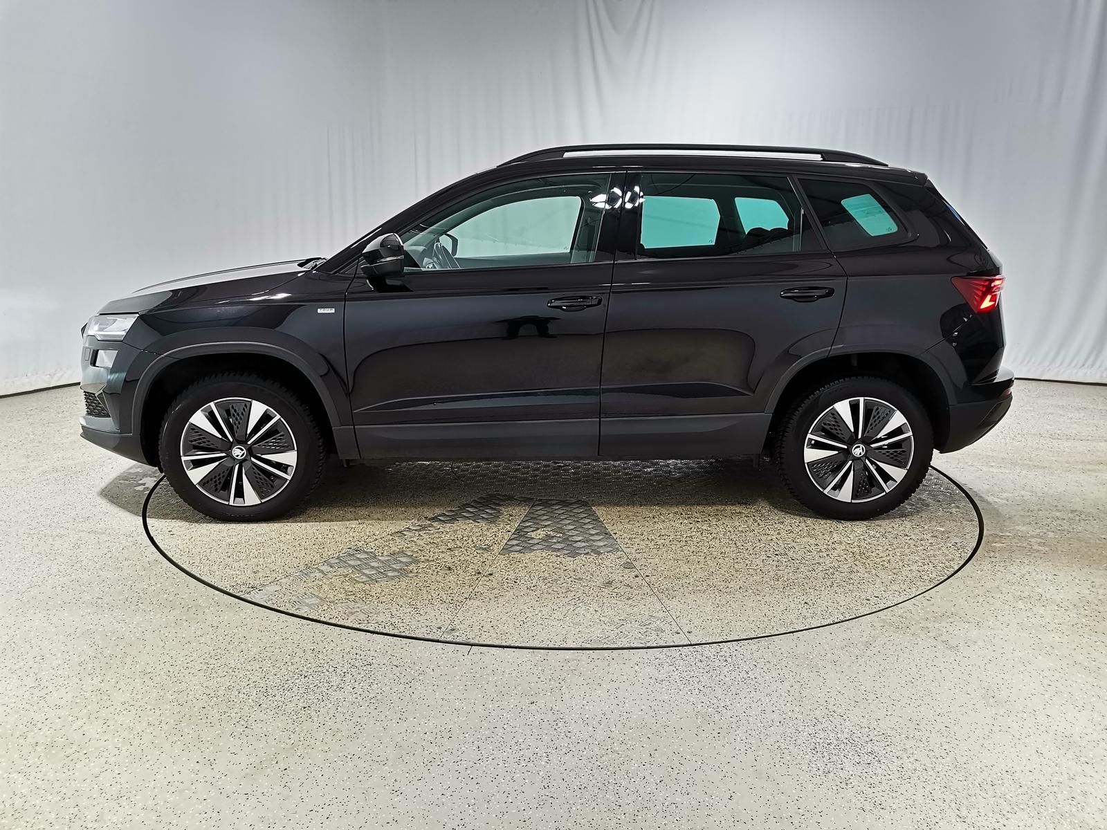 Skoda Karoq 2.0 TDI Tour Matrix|Navi|AHK|virt.Cock. imagem 3