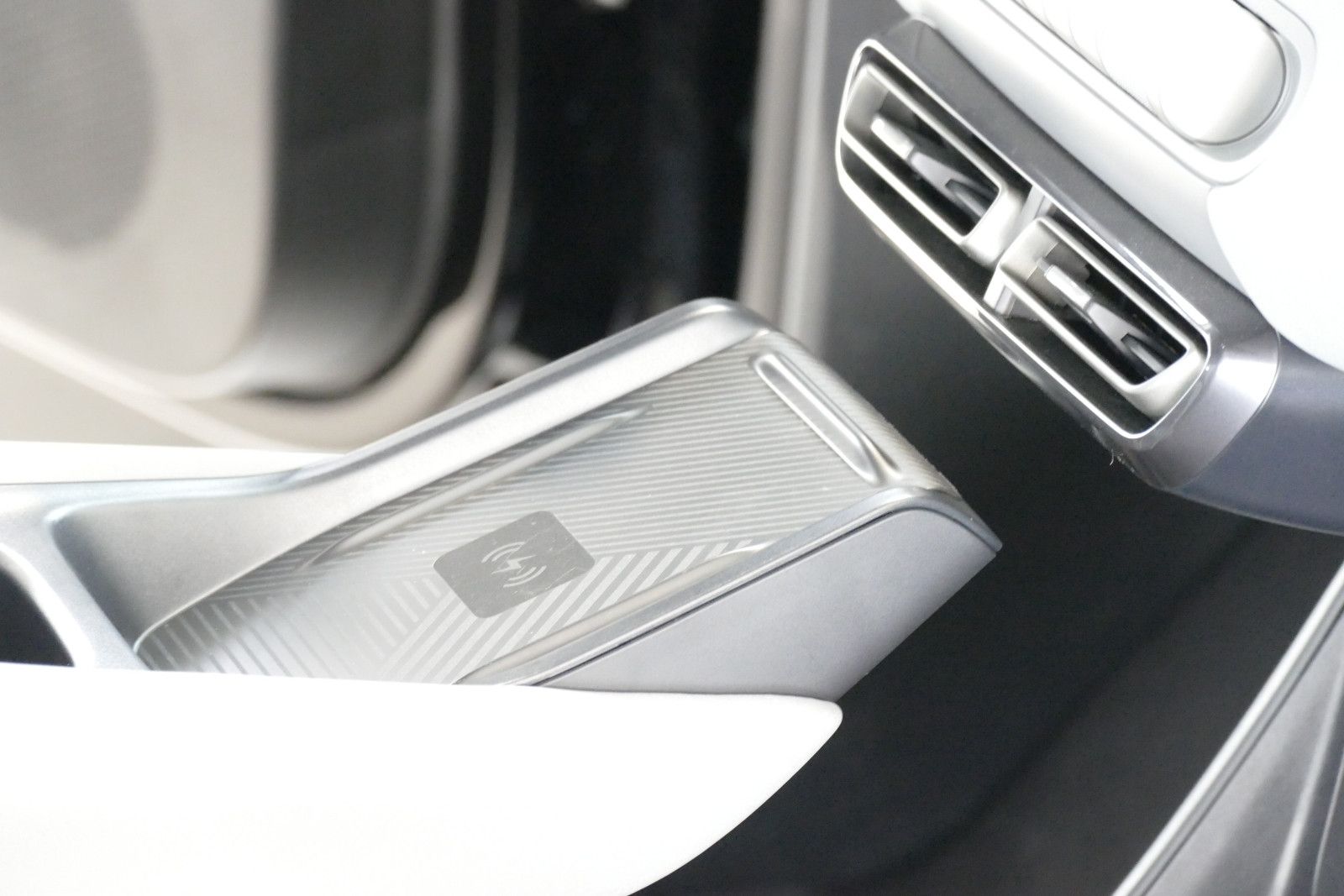 BYD DOLPHIN SURF