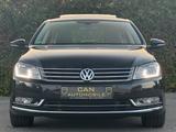 Volkswagen Passat Lim. 1.6 TDI Highline BlueMotion *XENON* - Volkswagen Passat aus 2012