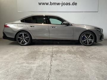2025 BMW I5 — миниатюра 12