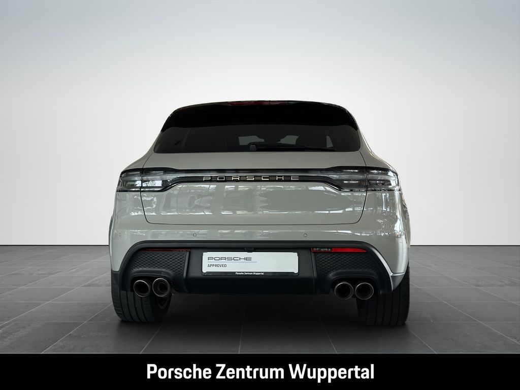 PORSCHE Macan 2023