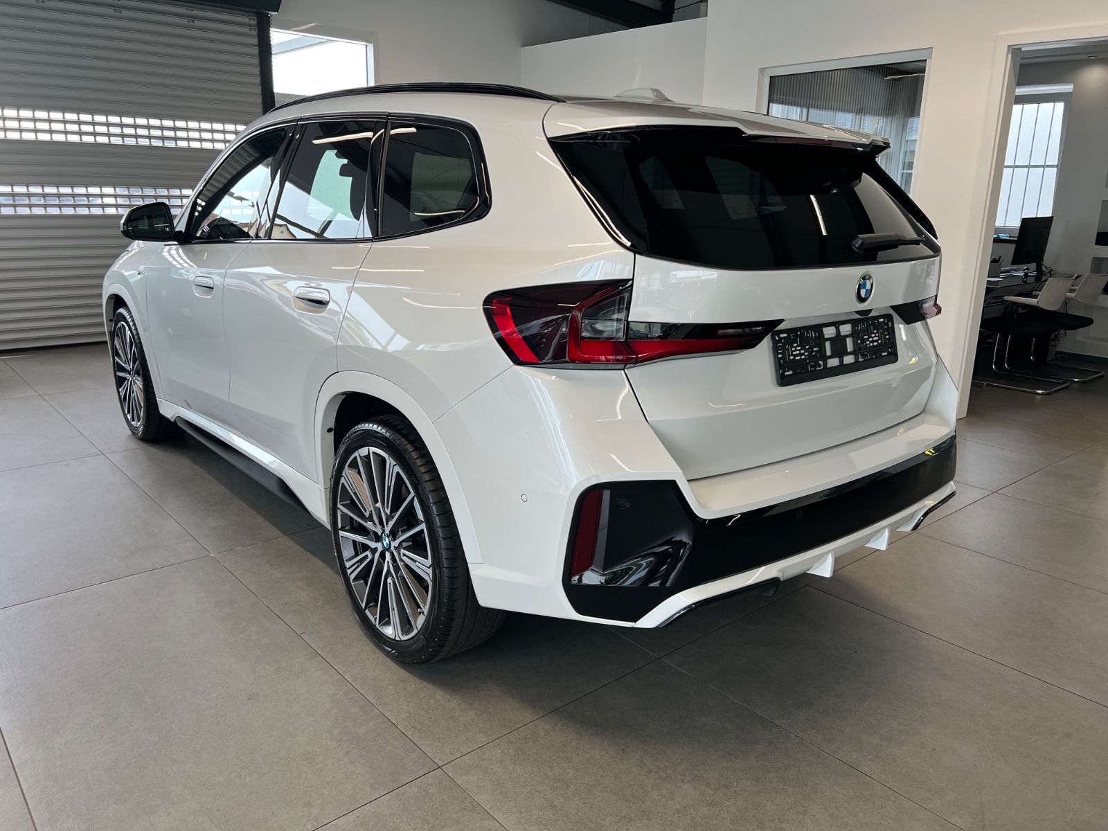 BMW X1 xDrive 23 d M Sport/ Pano/ H&K/ AHK imagem 2