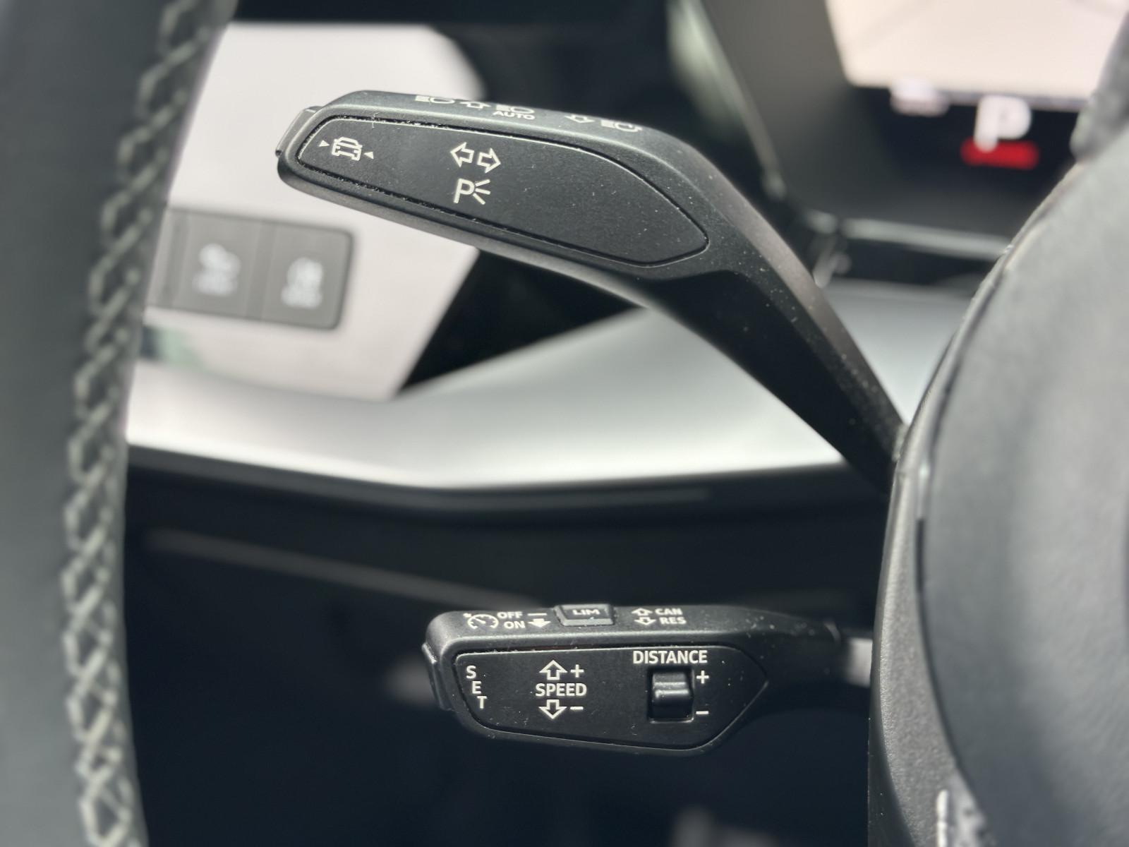 Audi S3 Lim. 2.0TFSI qu BLACK B&O NAV+ ACC PARKEN, миниатюра 16