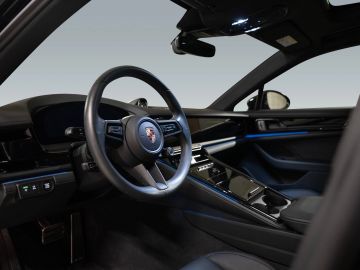 Porsche Panamera - 4