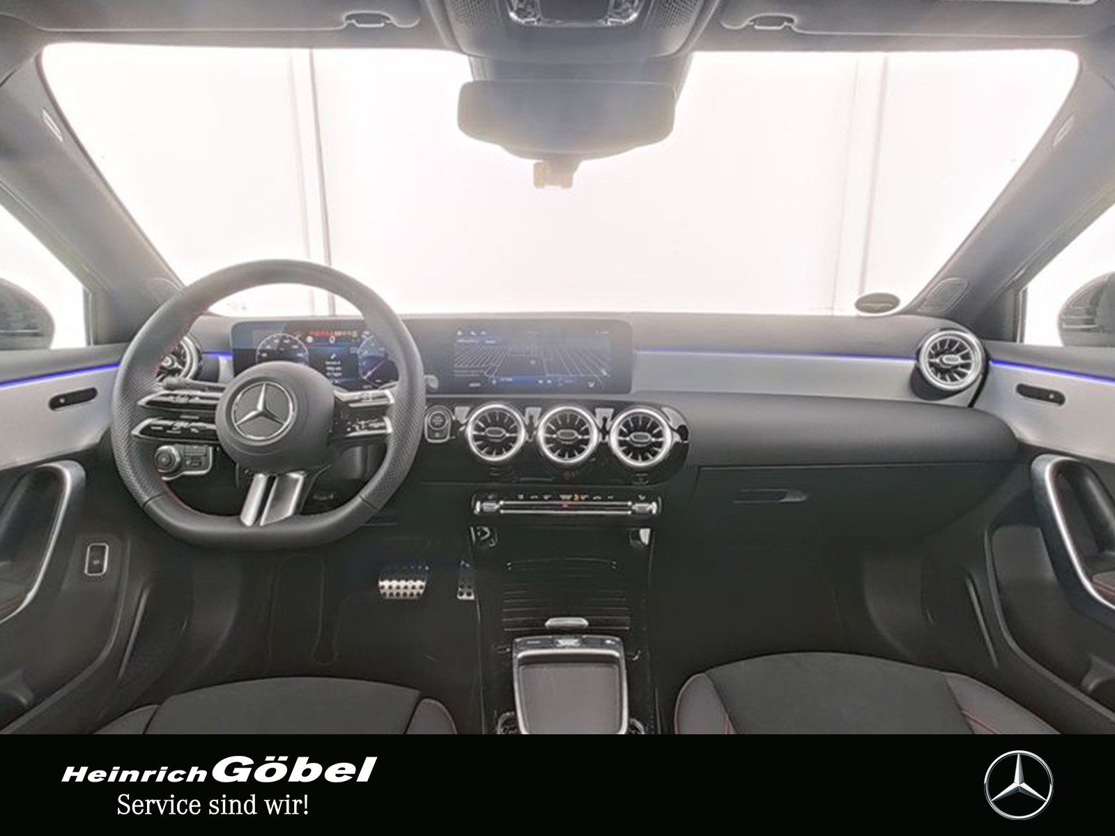 Fahrzeugabbildung Mercedes-Benz A 200 Lim. AMG+LED+KAMERA+AMBIENTE+WINTER.P+NAVI