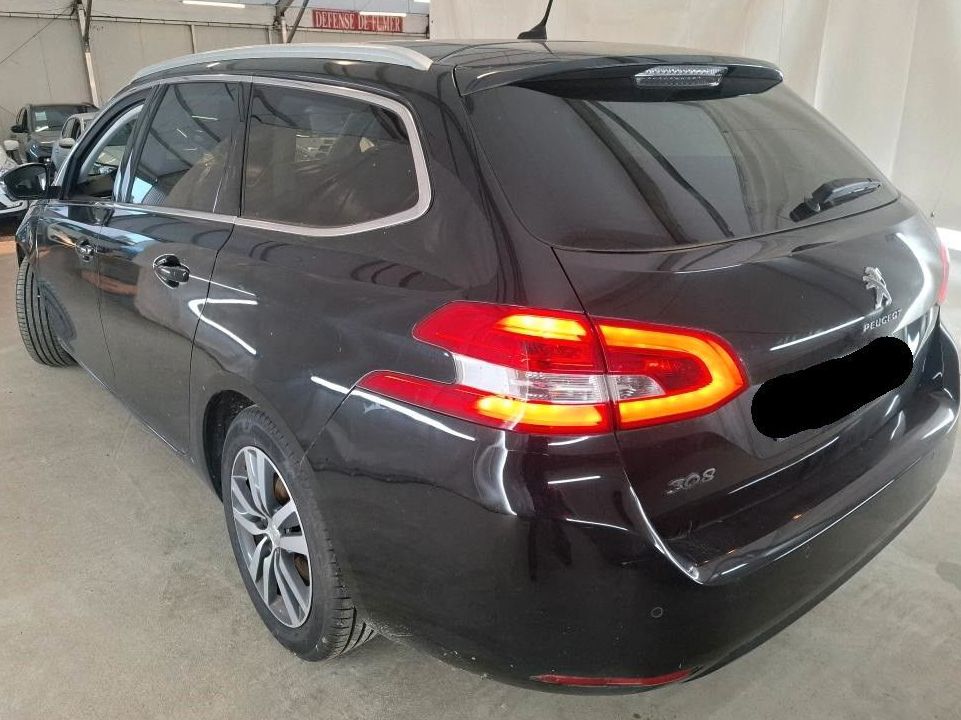 Fahrzeugabbildung Peugeot 308 SW Allure 1.2T NAVI/LED/PDC/ALU/DAB