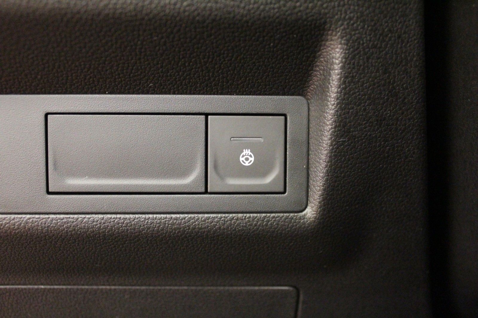 Fahrzeugabbildung Renault Captur E-Tech Plug-In 160* Edition One *