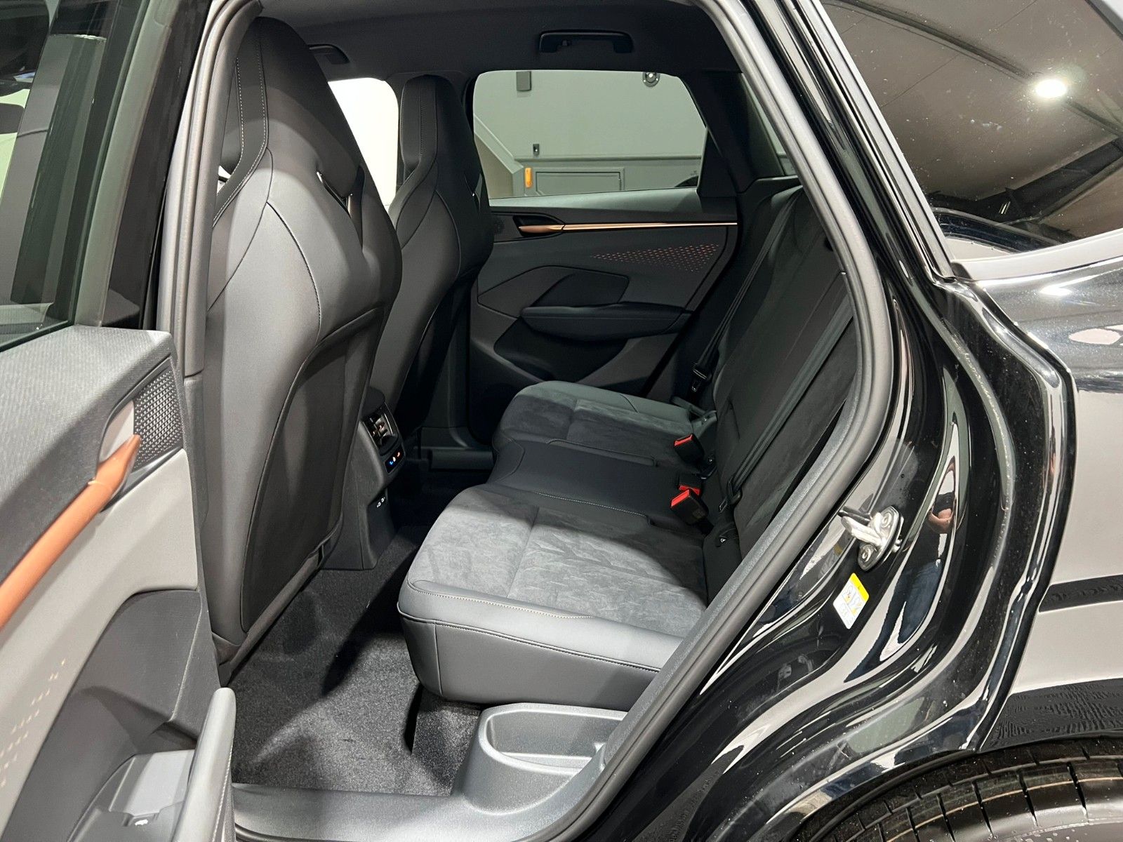 Fahrzeugabbildung CUPRA Terramar VZ 2.0 TSI 4Drive - Matrix - Sennheiser