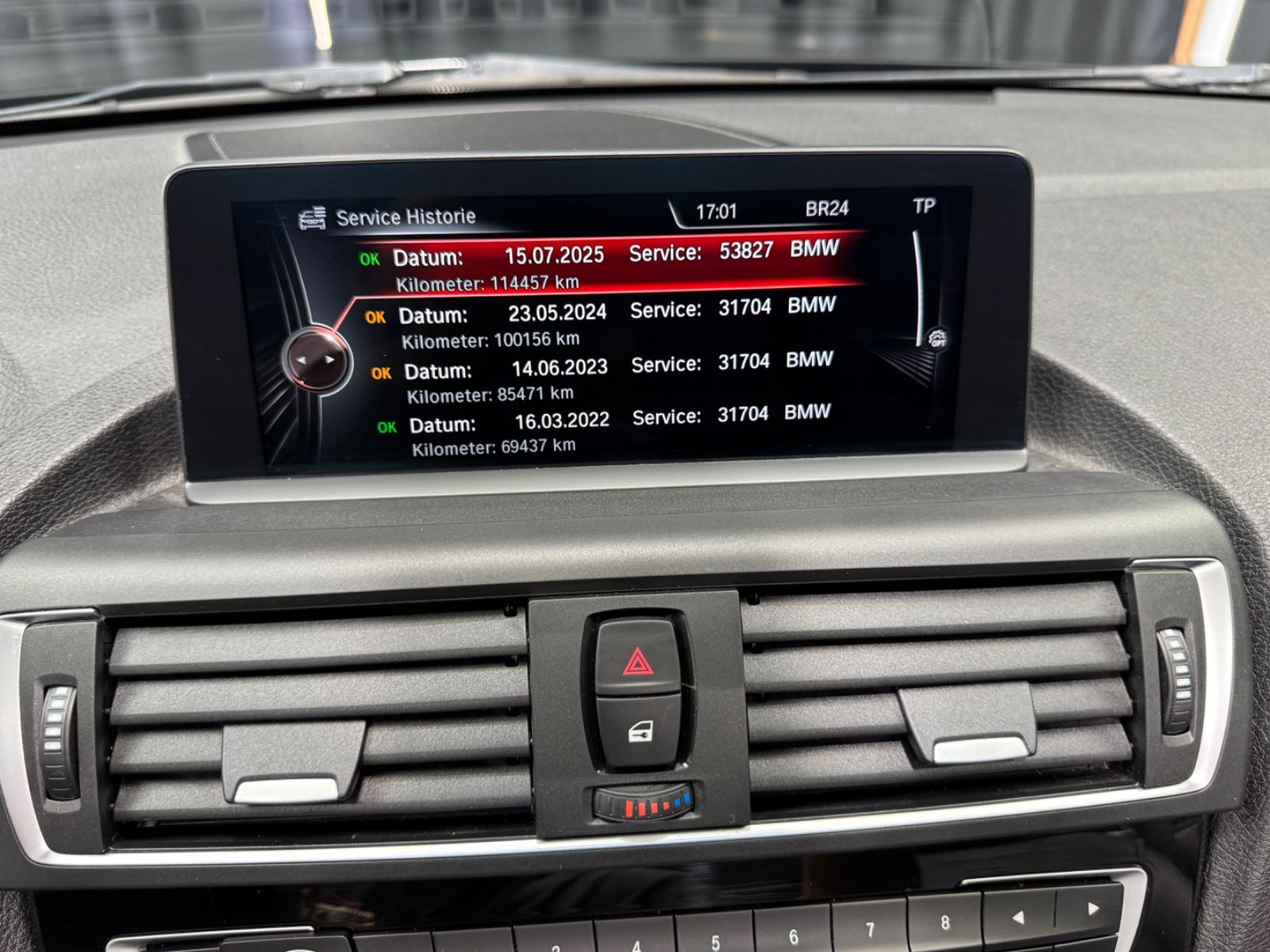 Fahrzeugabbildung BMW 220d Cabrio M Sport|LEDER|NAVI|AUTOMATIK|AHK|